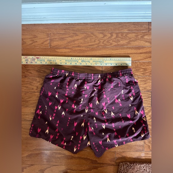 Patagonia Women’s Baggies Shorts in Burgundy with Pink & Tan Accents - Picture 5 of 5